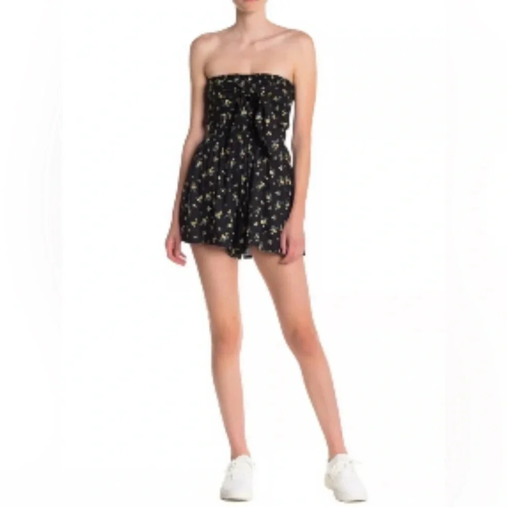 NWT Bailey Blue Strapless Floral Smocked Romper Size Small